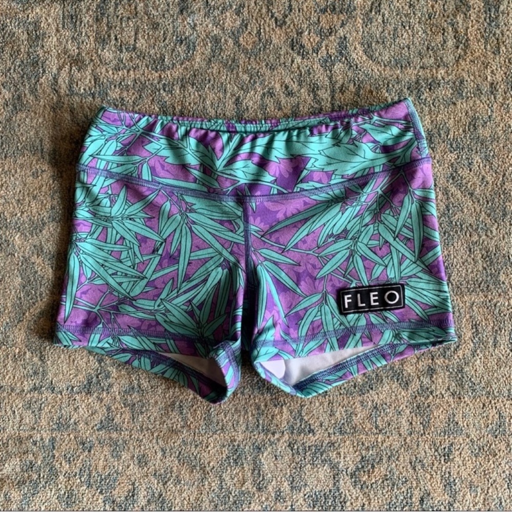 FLEO Women's Palm Print Purple and Blue Turquoise Tropical Leaf Jungle Shorts